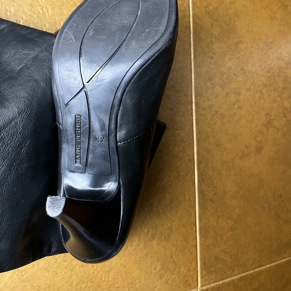 Marc fisher boots like new sz 91/2  black knee high leather can roll down - Picture 3 of 7